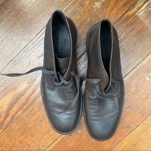 Mint !!!! John Varvatos USA leather chukka boots